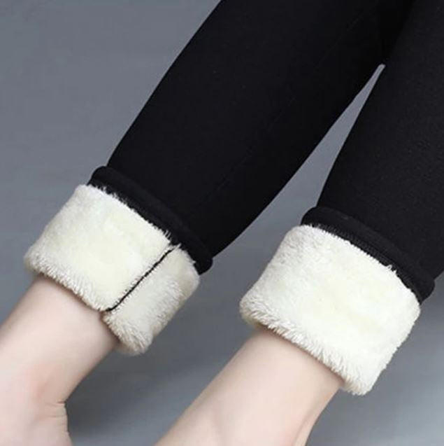 Cozy Women's Fleece-Lined Winter Leggings