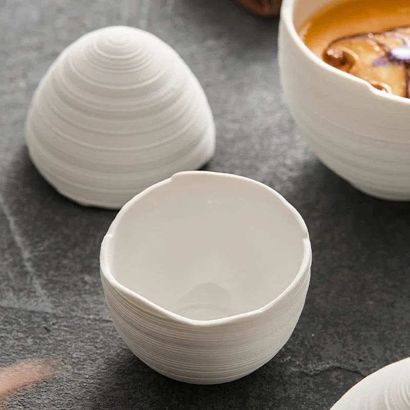 Stylish Ceramic Bowl with Lid - Elegant Design for Every Occasion