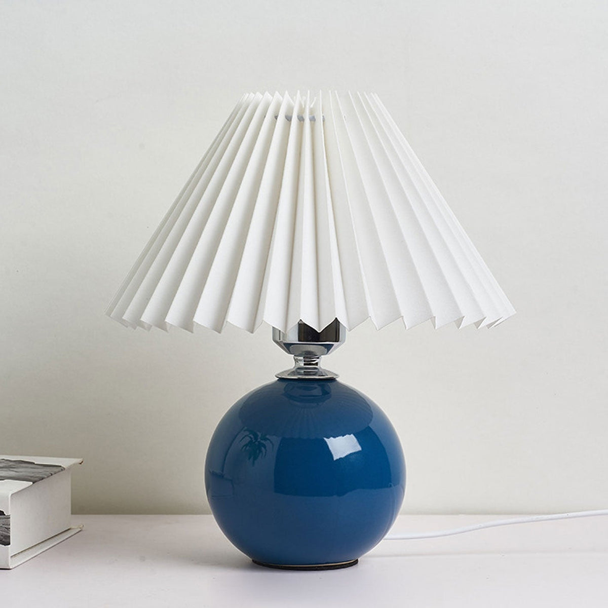 Sleek Ceramic Table Lamp for Contemporary Spaces