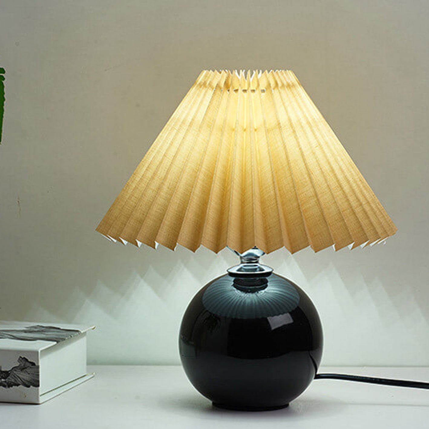 Sleek Ceramic Table Lamp for Contemporary Spaces