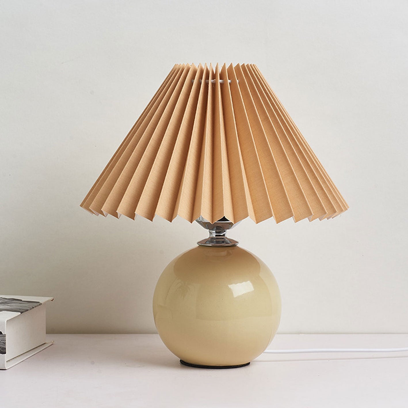 Sleek Ceramic Table Lamp for Contemporary Spaces