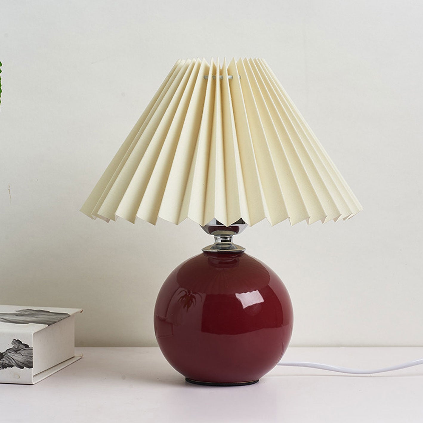 Sleek Ceramic Table Lamp for Contemporary Spaces