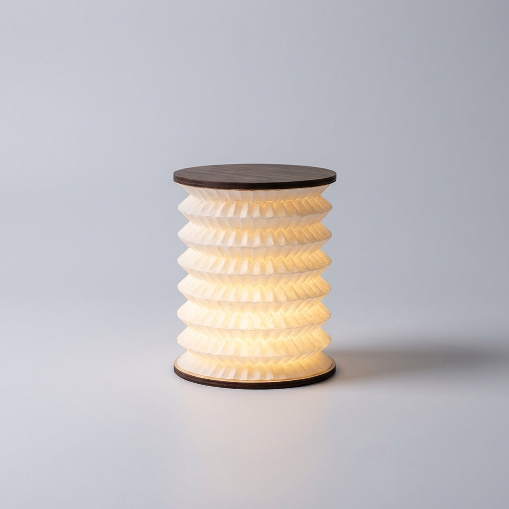 Table Lamp with Classic Lantern Design