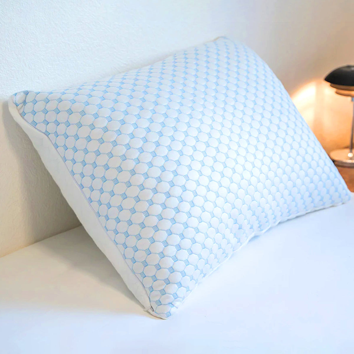 Chill Comfort Pillow for Side Sleepers – Supportive & Hypoallergenic