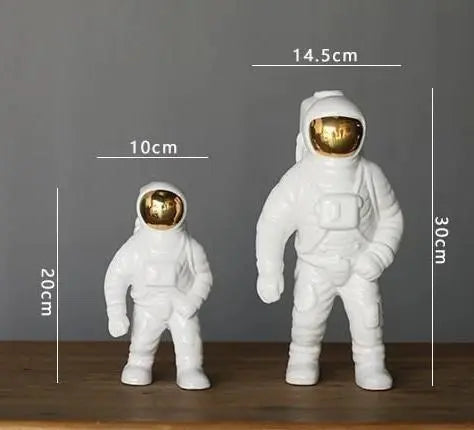 Astronaut Figurine Integrated Flower Compartment Fresh & Dried Flowers