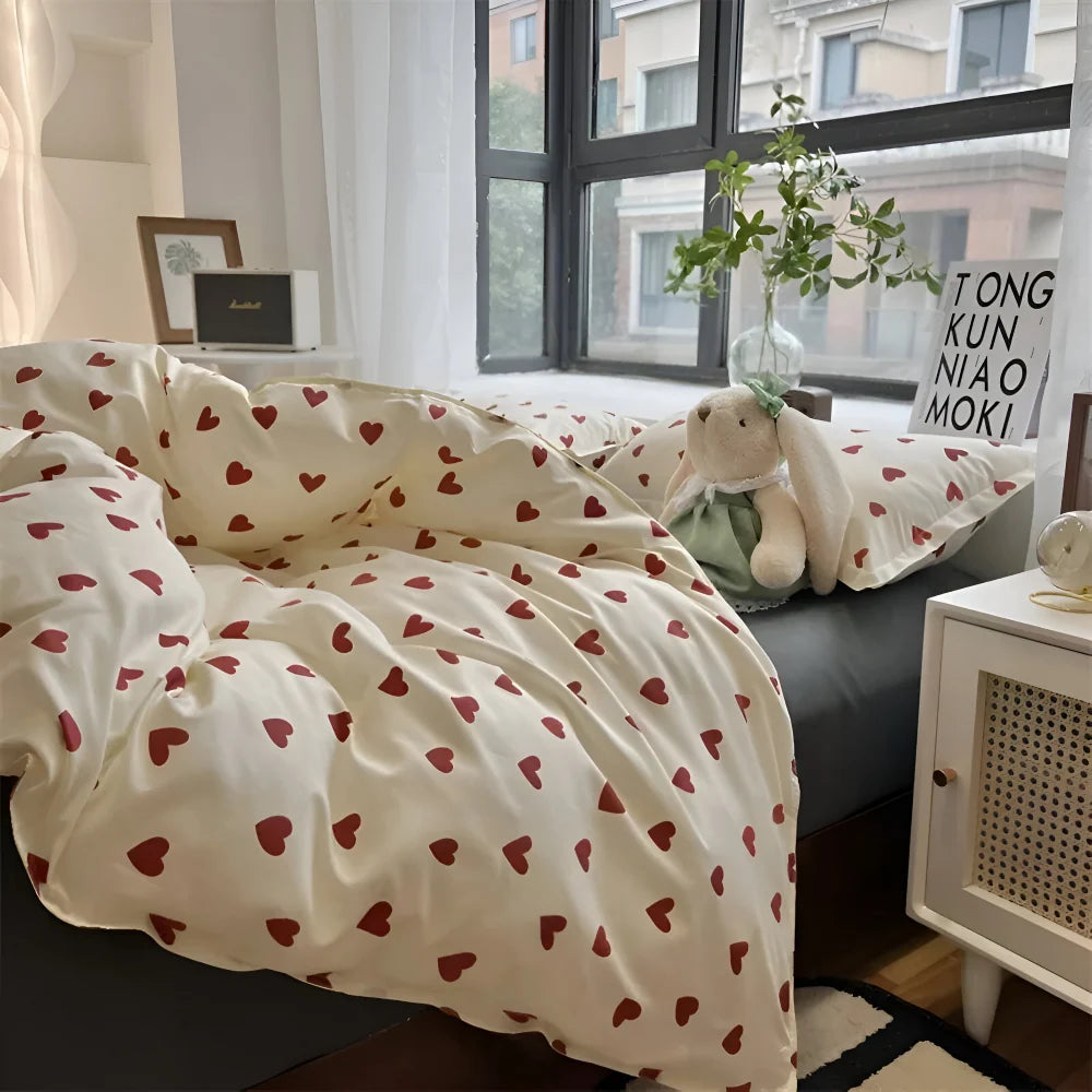 Bedding Set Heart Pattern Soft Polyester Easy Care