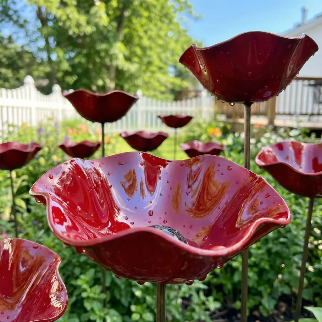 Bird Bath Flower-Shaped Weather-Resistant Metal