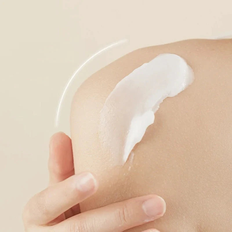 Body Lotion Lightweight Non-Greasy Fast-Absorbing