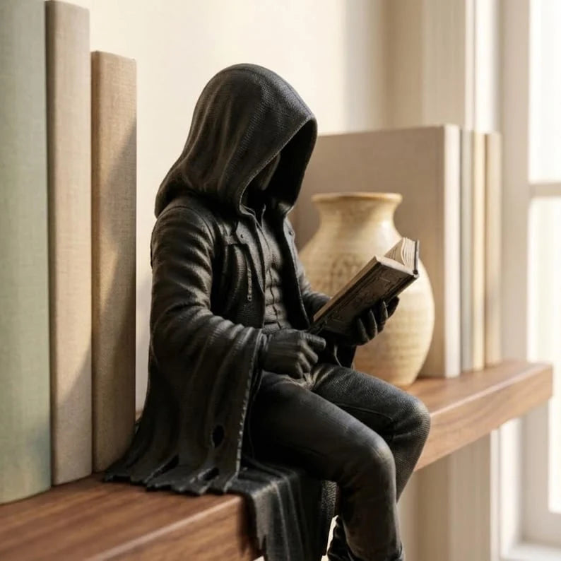 Bookshelf Figurine Hooded Reader Resin Compact