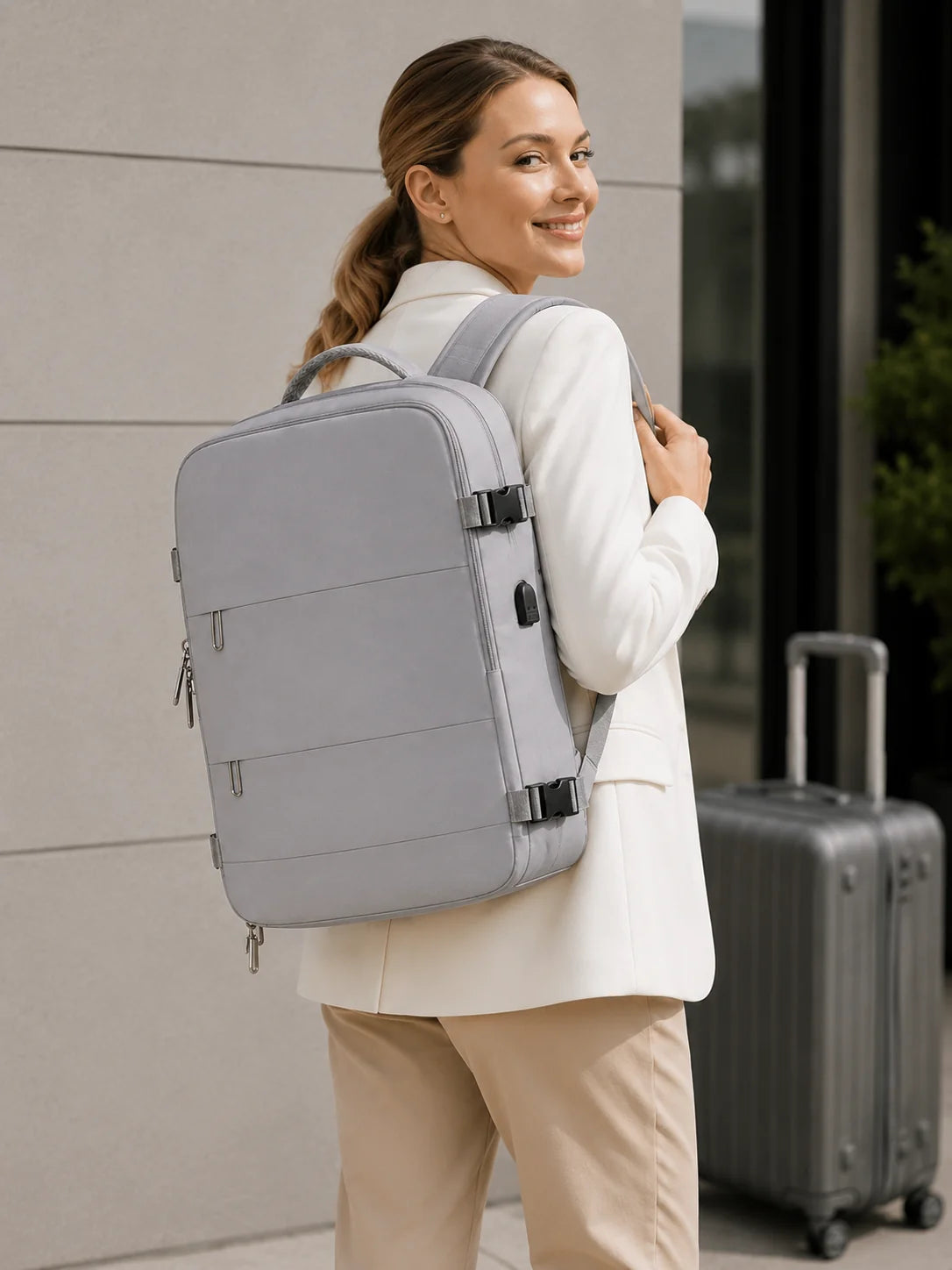 Business Backpack Suitcase-Style Opening USB Port 15.6-Inch Laptop