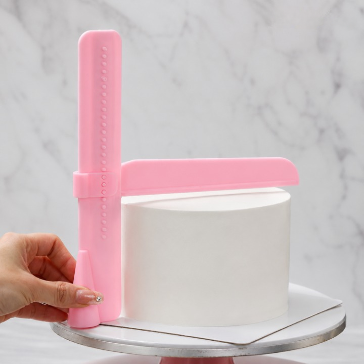 Cake Smoother Ergonomic Handle Food-Grade Plastic