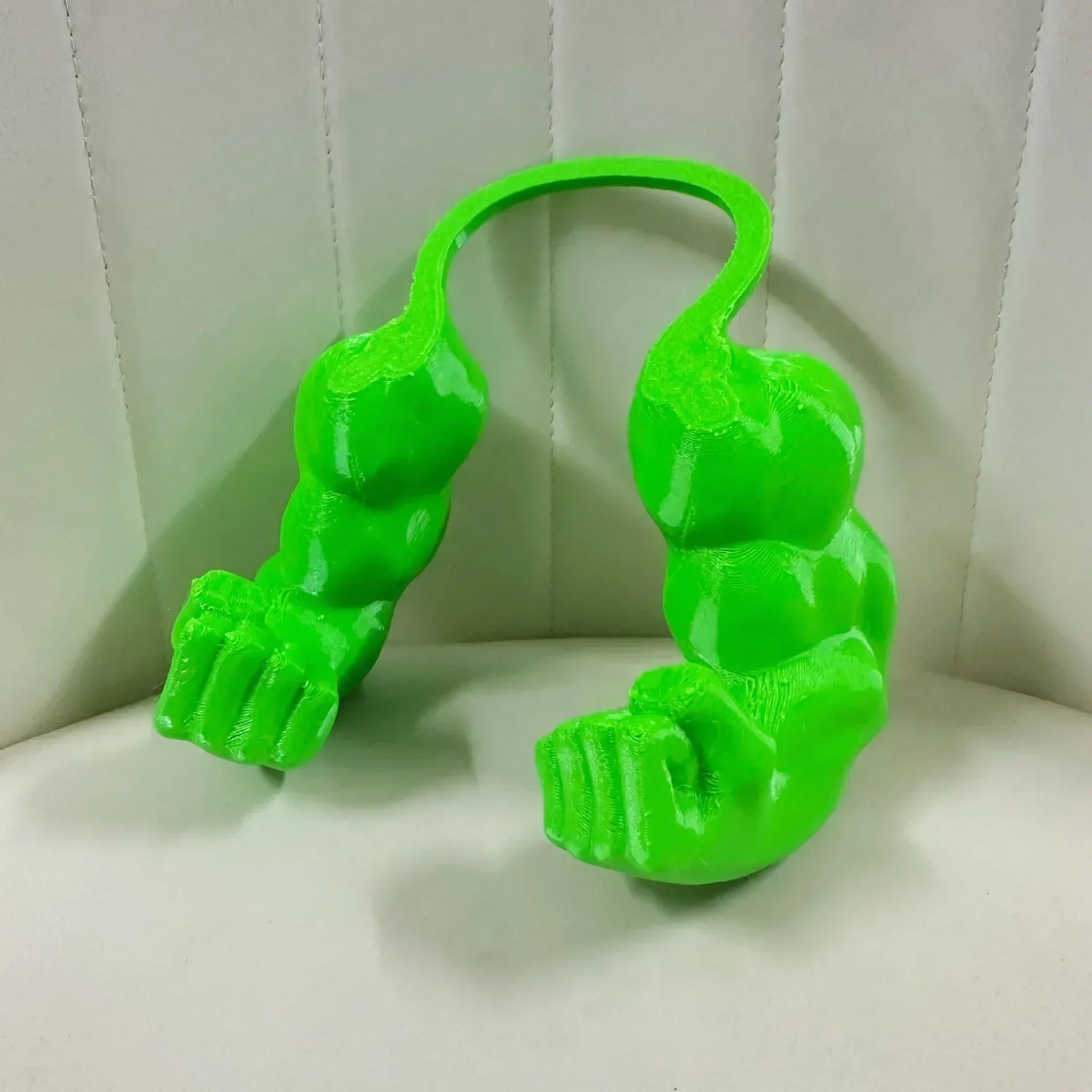 Cat Collar Bodybuilder Arms Lightweight & Non-Restrictive