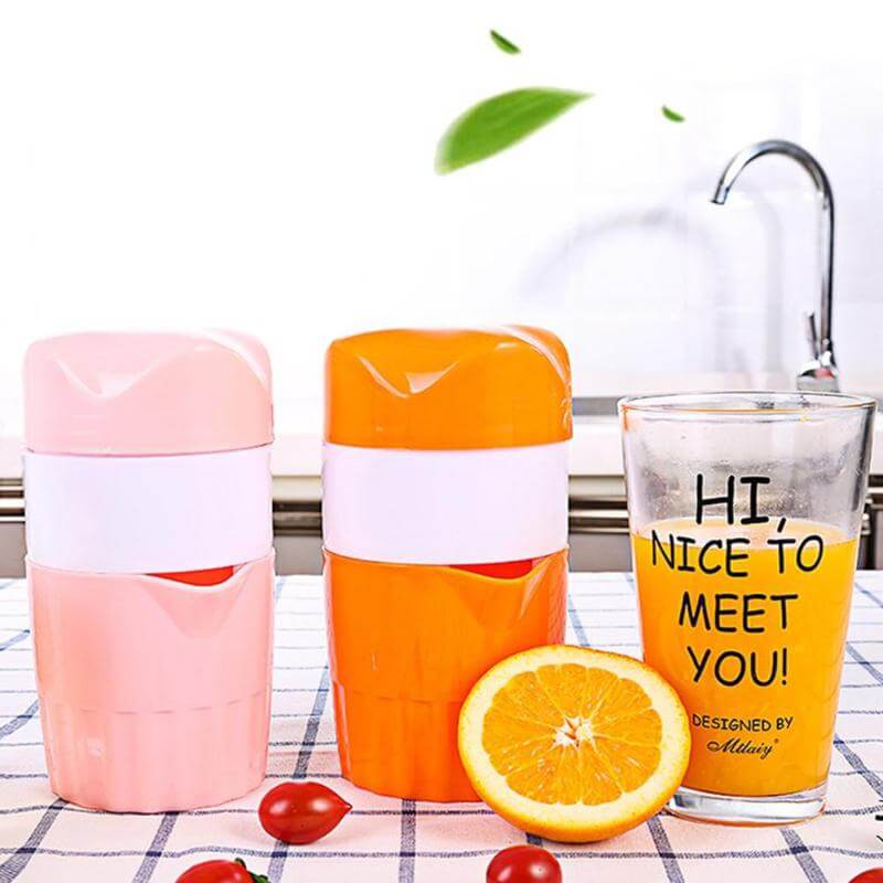 Citrus Juicer BPA-Free Integrated Strainer 10.1 Fl Oz Container