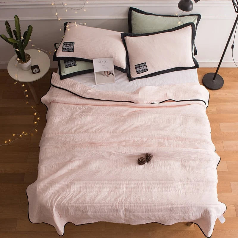 Cooling Blanket Moisture-Wicking Breathable & Hypoallergenic