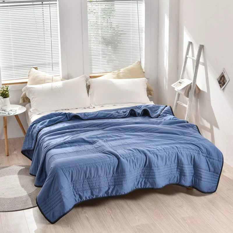 Cooling Blanket Moisture-Wicking Breathable & Hypoallergenic