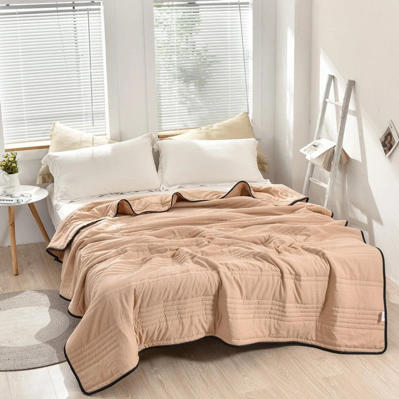 Cooling Blanket Moisture-Wicking Breathable & Hypoallergenic