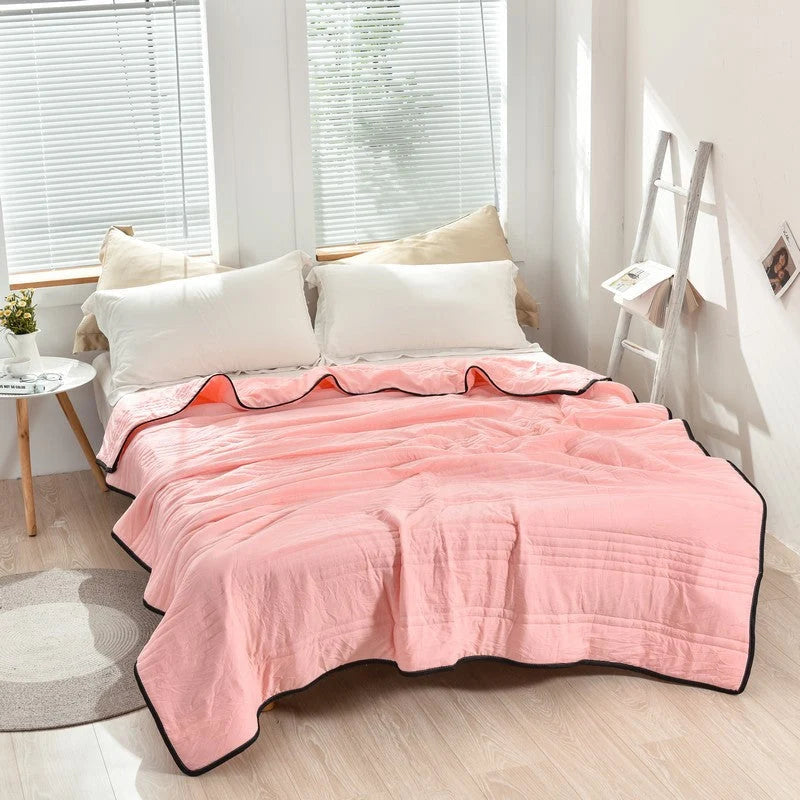 Cooling Blanket Moisture-Wicking Breathable & Hypoallergenic