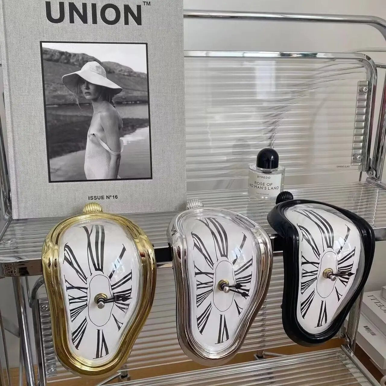 Desk Clock Surreal Melting Design Quartz Movement