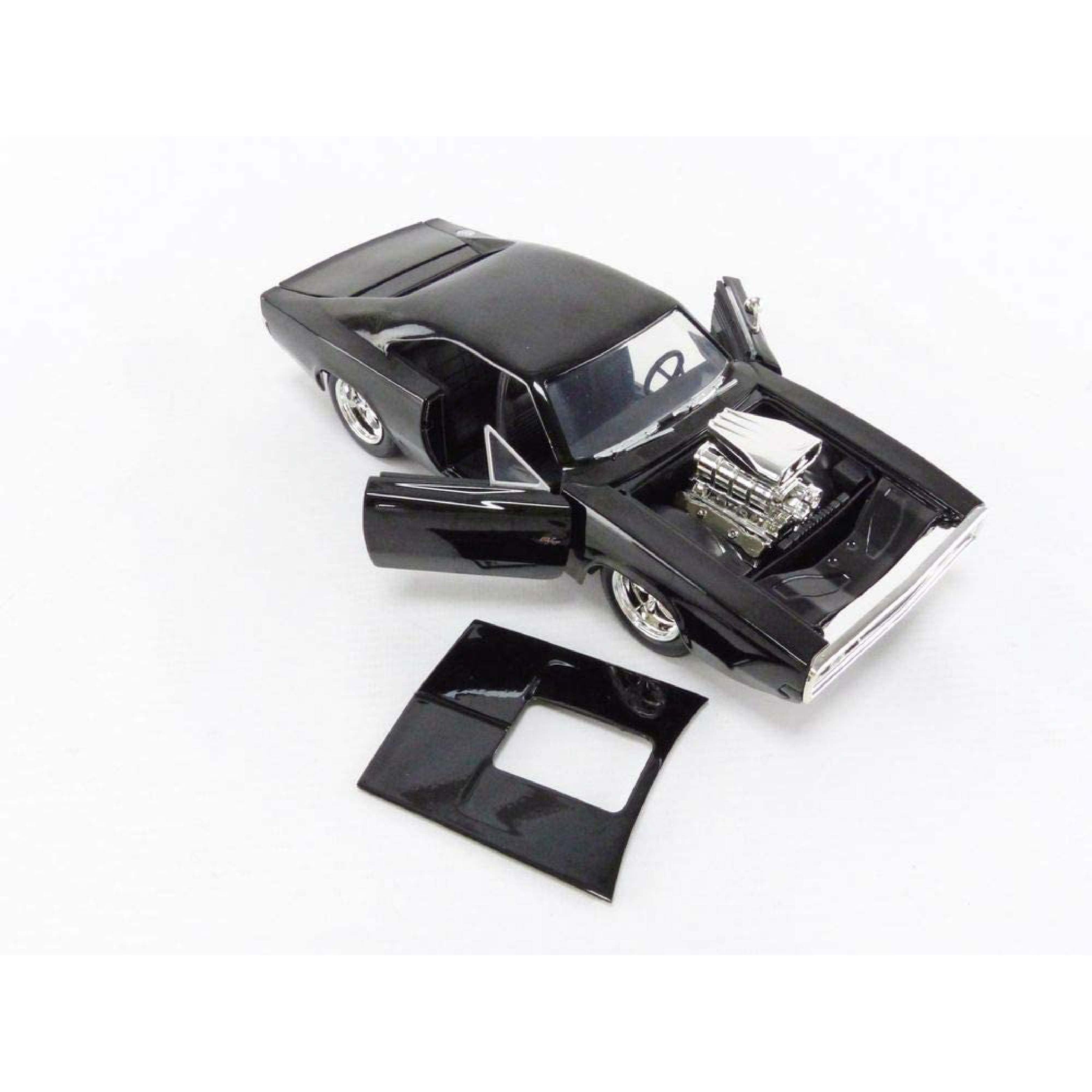 Die-Cast Model Car 1:32 Scale Opening Hood & Doors