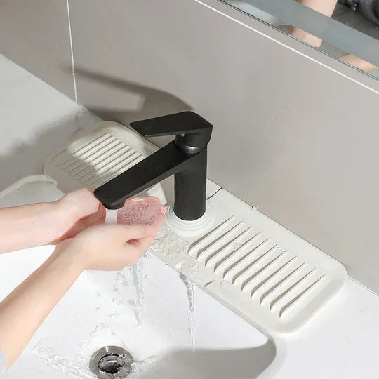 Dish Drying Mat Self-Draining Silicone Raised Grooves