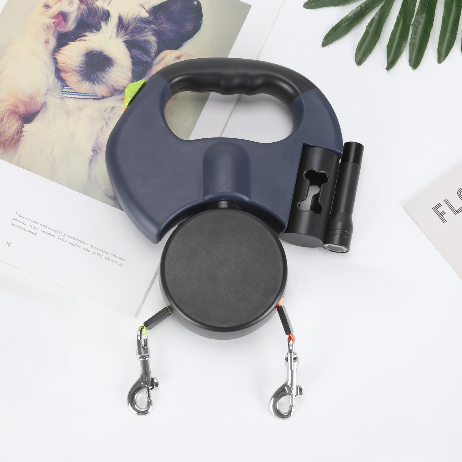 Double Dog Leash Retractable 3m LED Flashlight Color-Coded Controls