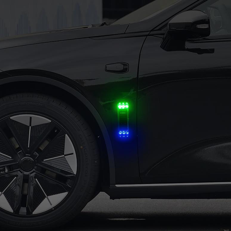 Emergency Road Flare Solar-Powered LED Weatherproof
