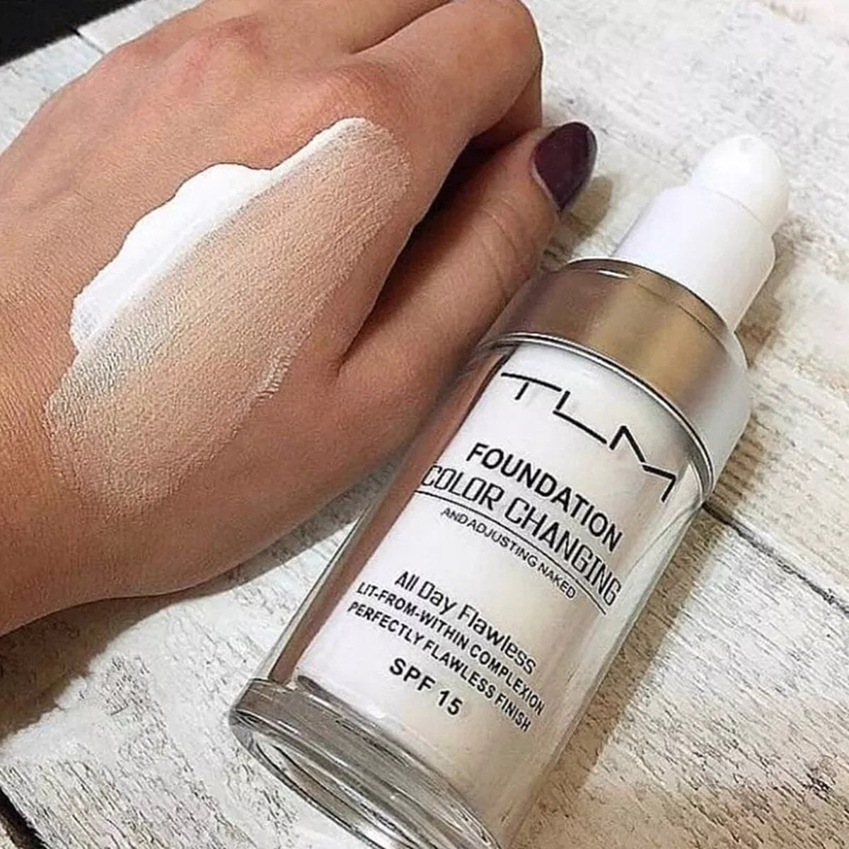 Foundation Shade-Adapting SPF 15 Up To 16 Hours