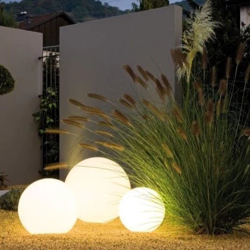 Garden Sphere Light 16-Color Remote Control Weatherproof 16-Hour Battery