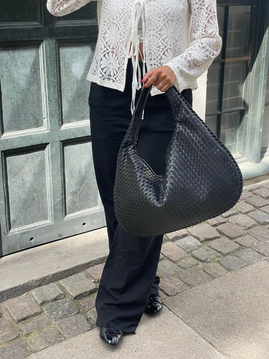 Hobo Bag Braided Leather Curved Silhouette Zipper Closure