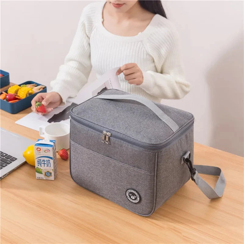 Insulated Lunch Bag Water-Repellent Oxford Padded Shoulder Strap