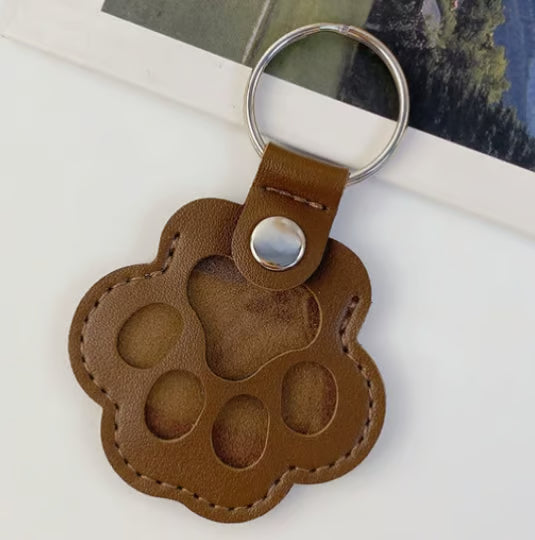 Keychain Paw-Shaped PU Leather Hidden Compartment Snap Closure