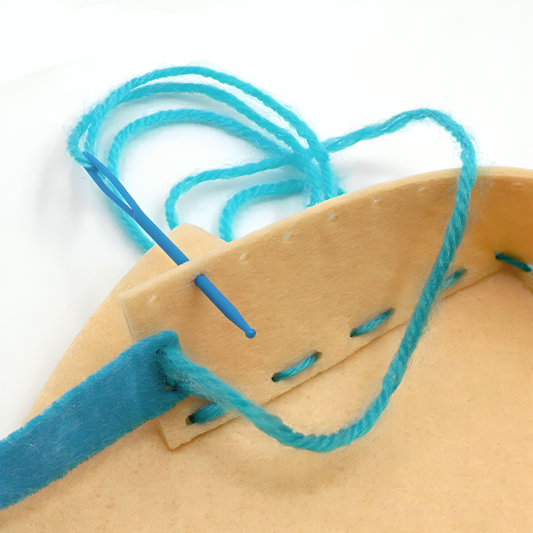 Kids Craft Kit Felt Bags & Child-Safe Needles