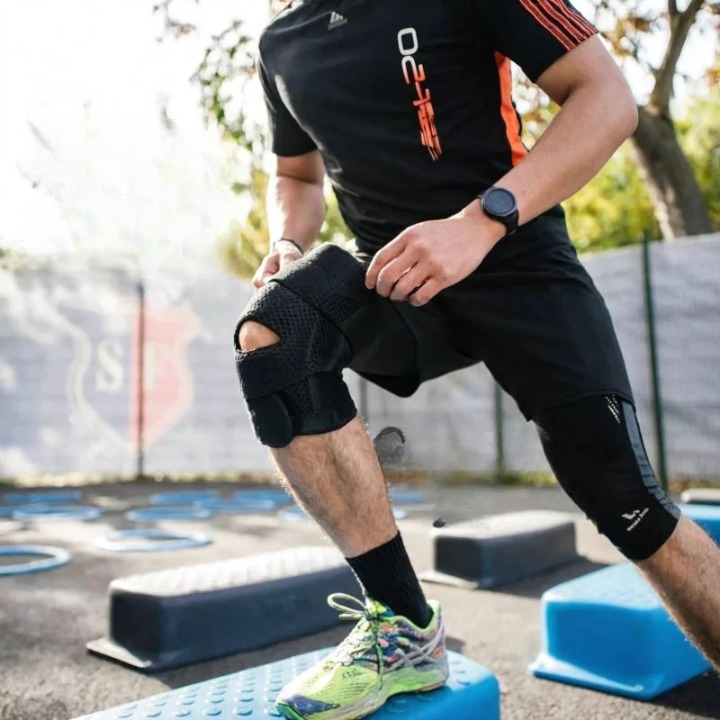 Knee Brace Shock-Absorbing Shell & Lateral Support