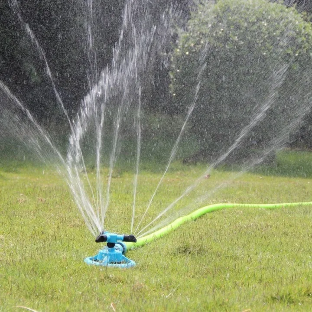 Lawn Sprinkler 360° Rotating Adjustable Pressure