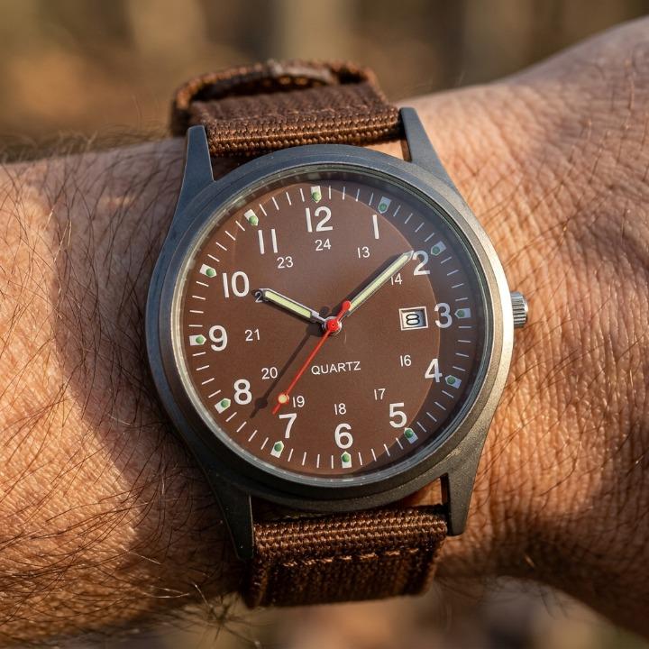 Military Watch Shock-Resistant Nylon Strap Water-Resistant 98 Ft