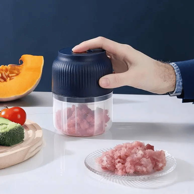 Mini Food Chopper Stainless Steel Blades USB Rechargeable 300ml