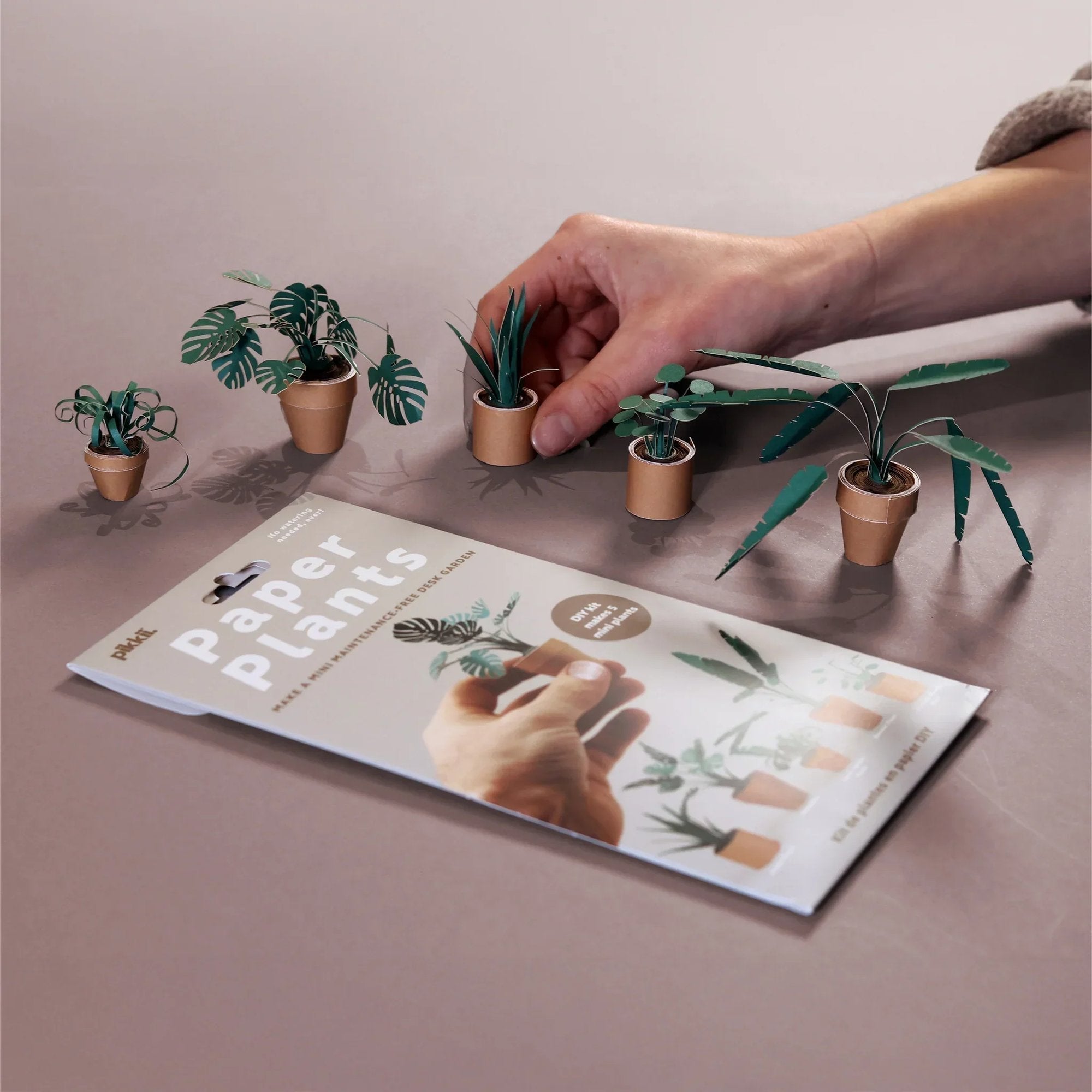 Origami Kit 50 Pre-Printed Animals FSC-Certified Paper Beginner-Friendly