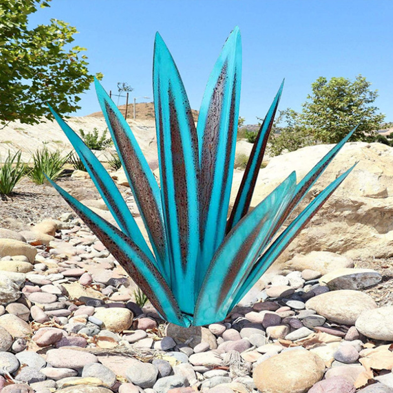 Outdoor Garden Light Handcrafted Metal Agave Solar-Powered & Weatherproof