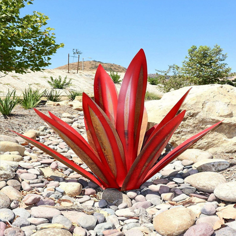 Outdoor Garden Light Handcrafted Metal Agave Solar-Powered & Weatherproof
