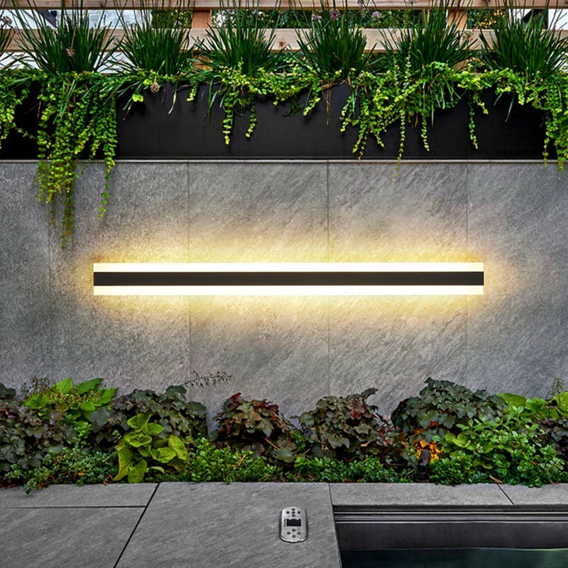 Outdoor LED Wall Light IP65 Selectable Warm & Cool