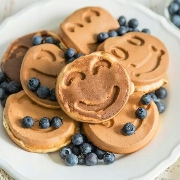 Pancake Pan 7-Cavity Smiley Molds Non-Stick Cool-Touch Handle