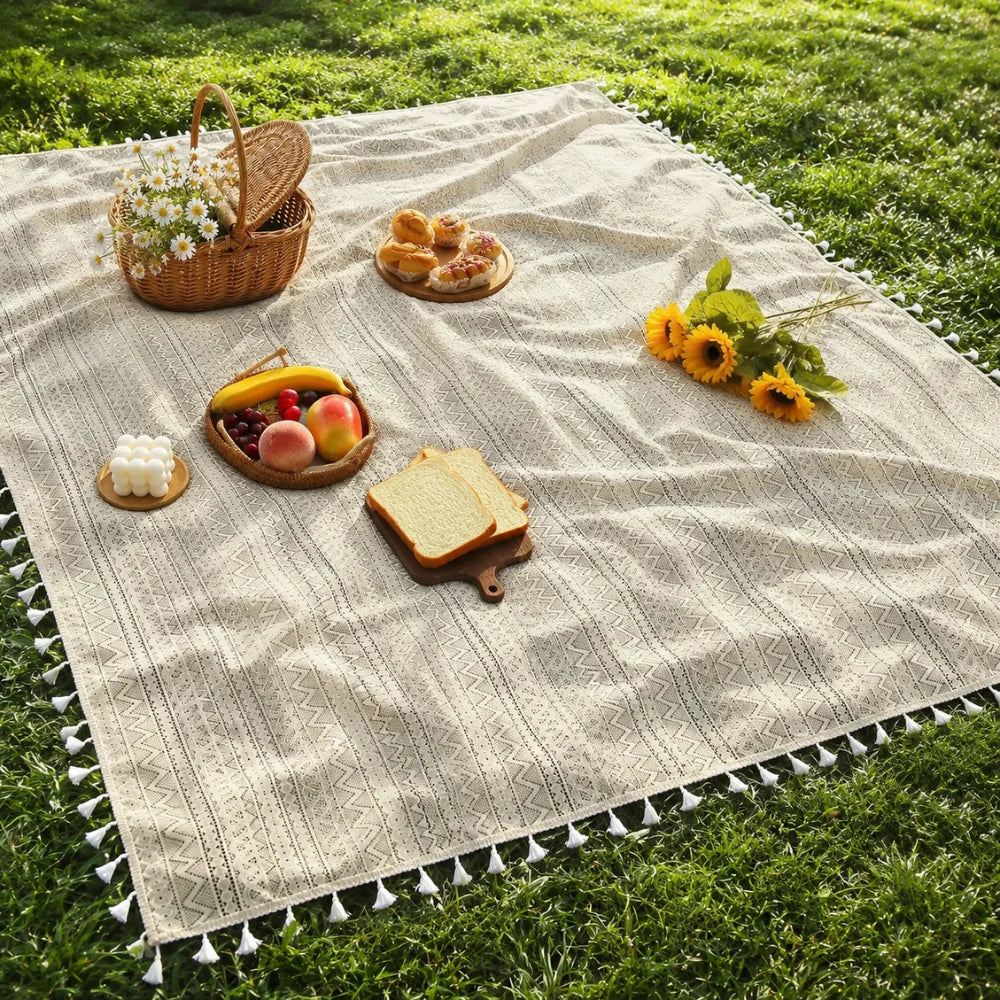 Picnic Blanket Machine-Washable Polyester Boho Geometric Fringed