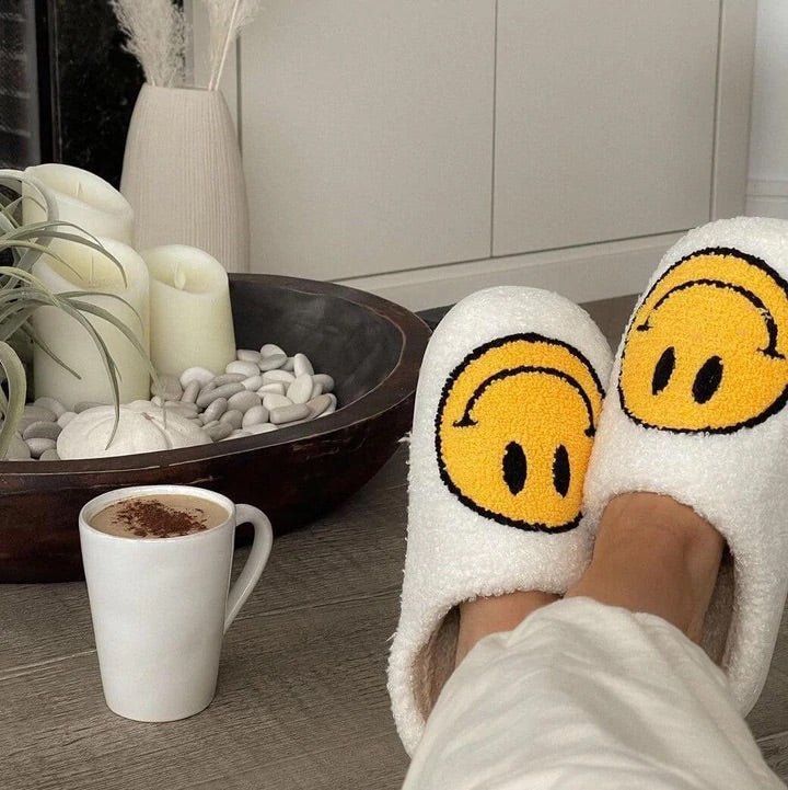 Plush Slippers Smiley Design Soft Lining Non-Slip Sole