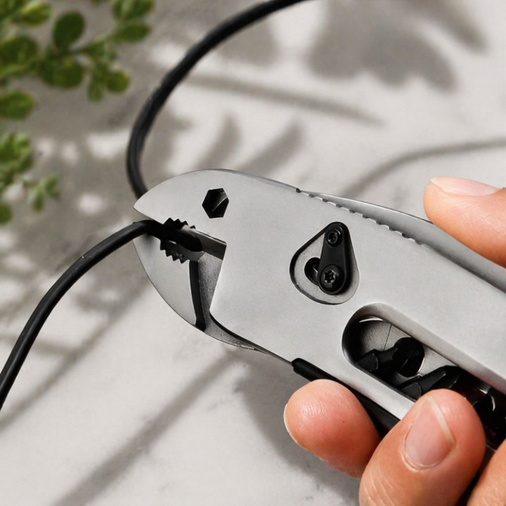 Pocket Multitool 9-In-1 Stainless Steel