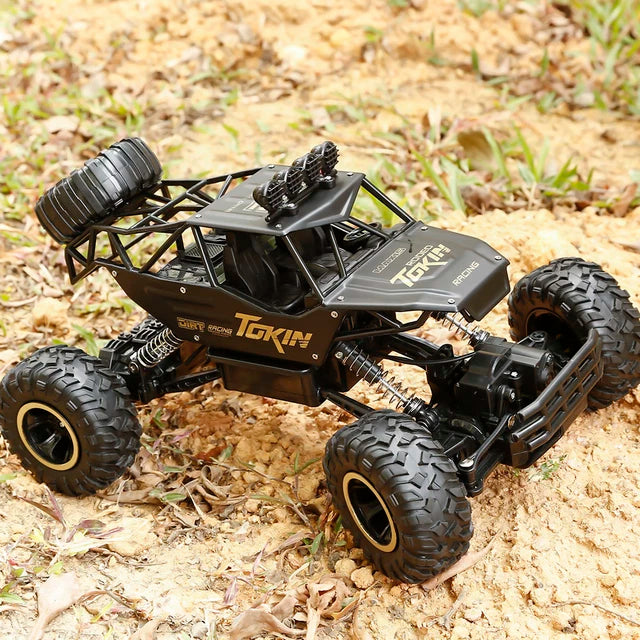 Remote Control Truck 4WD & Dual Motor 262 Ft Range