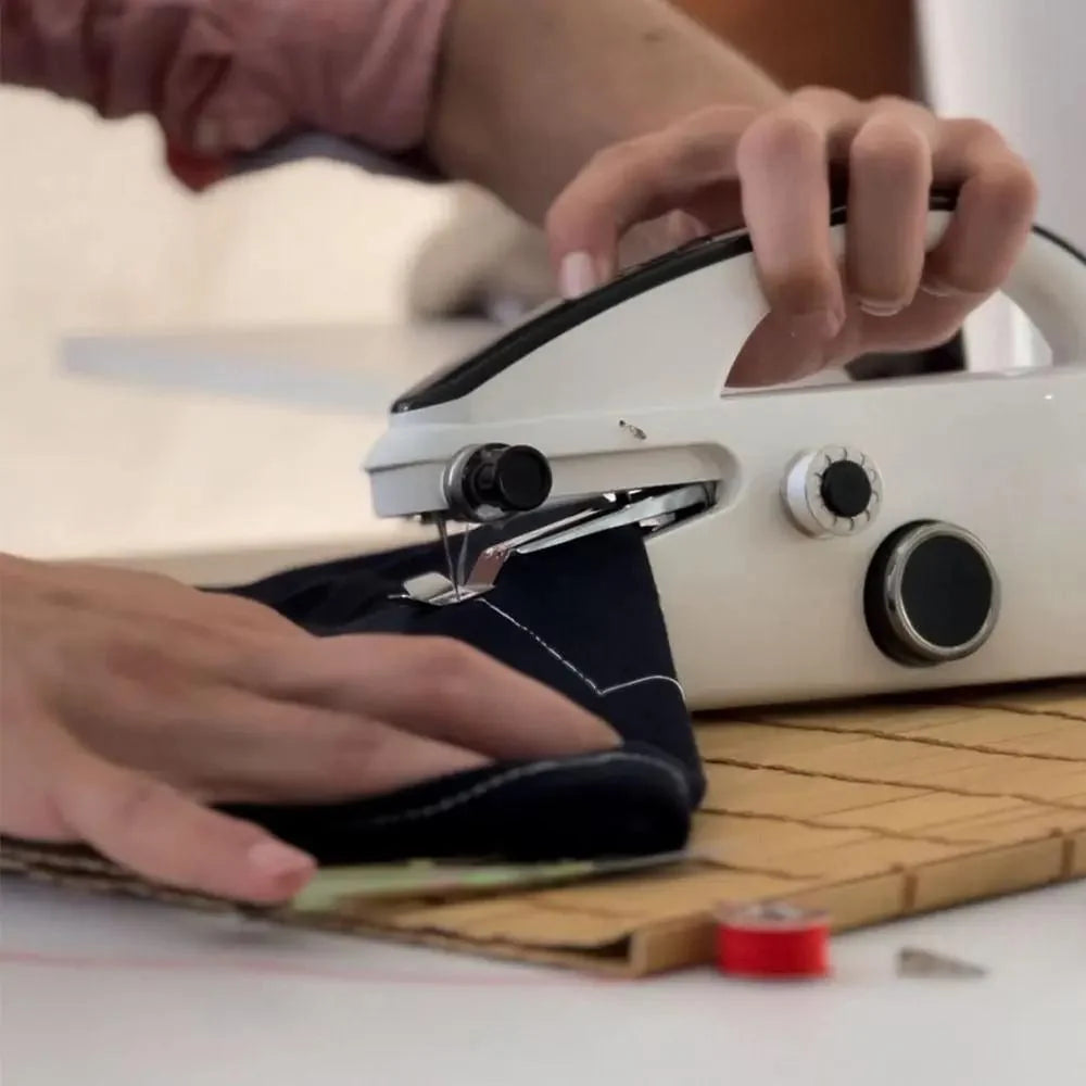 Sewing Machine Compact Dual-Speed USB-C & Battery Powered