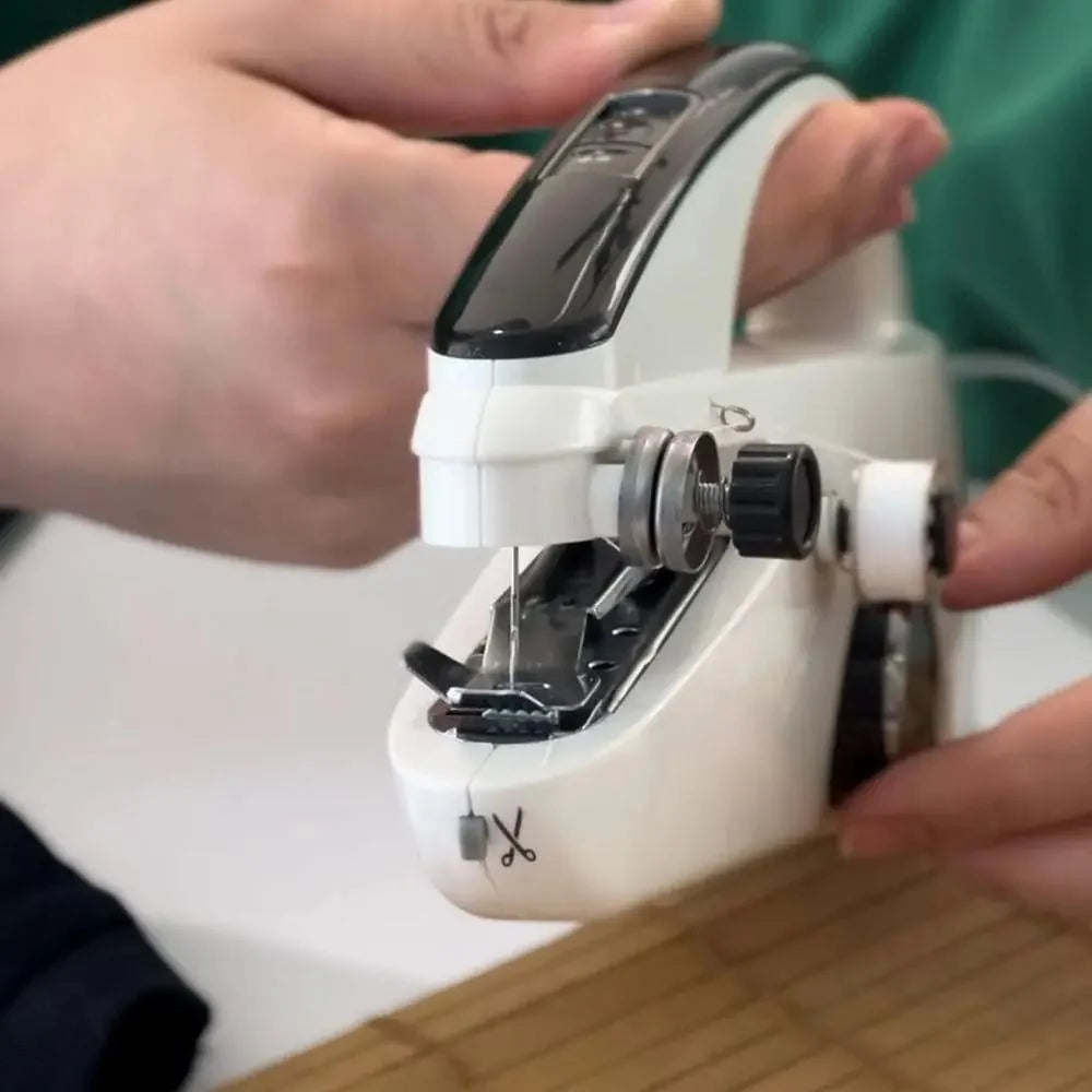 Sewing Machine Compact Dual-Speed USB-C & Battery Powered