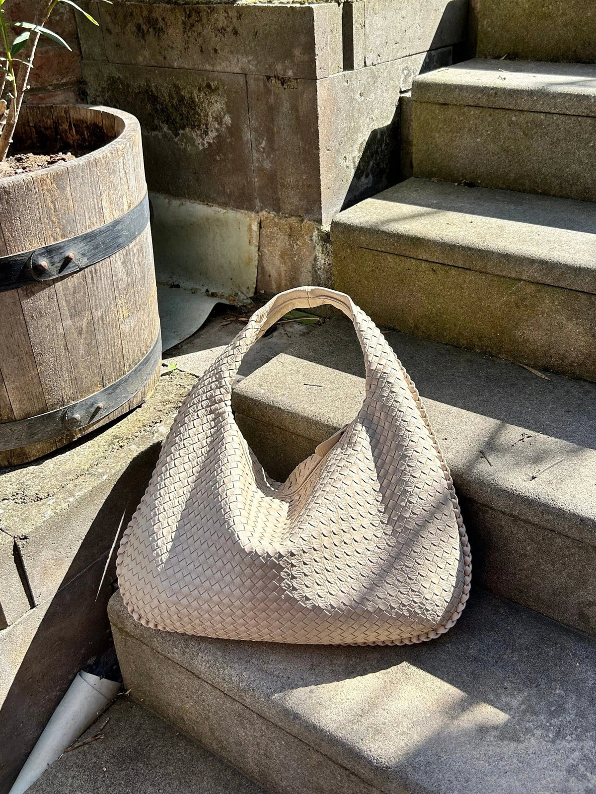 Shoulder Bag Braided Leather Zipper Closure
