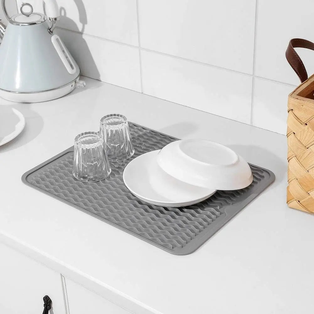 Silicone Drying Mat Ribbed Drainage Heat Resistant & BPA-Free
