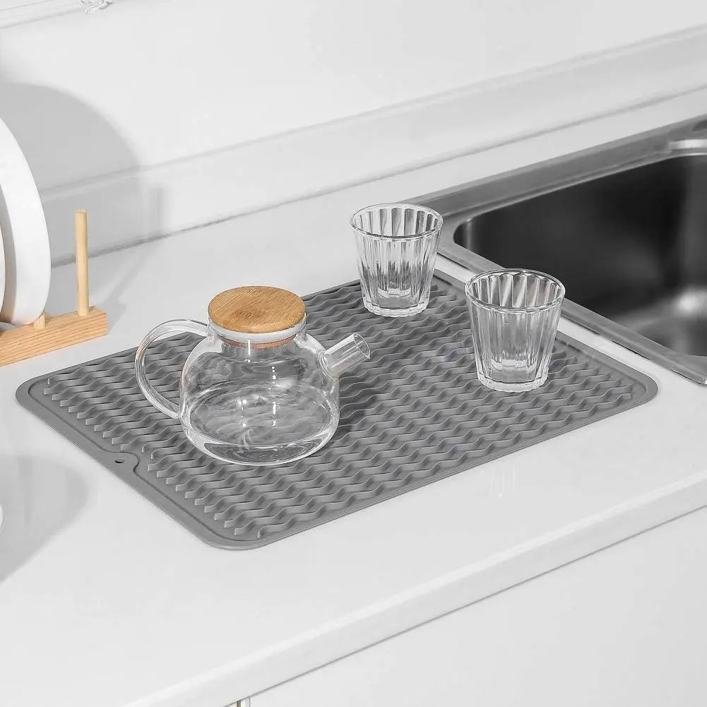 Silicone Drying Mat Ribbed Drainage Heat Resistant & BPA-Free